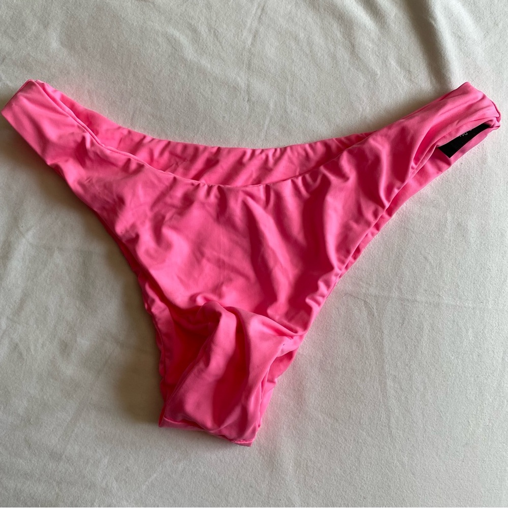 Danielle Guizio. Pink Bikini bottom. Small